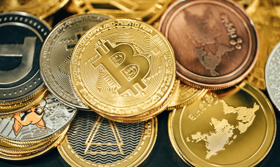 top-9-altcoins-to-watch-in-2025-–-blazpay-leads-as-the-1000x-potential-presale-crypto